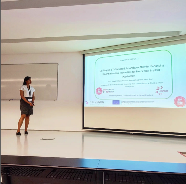 Kirti during her presentation at the Junior EUROMAT conference Coimbra, Portugal