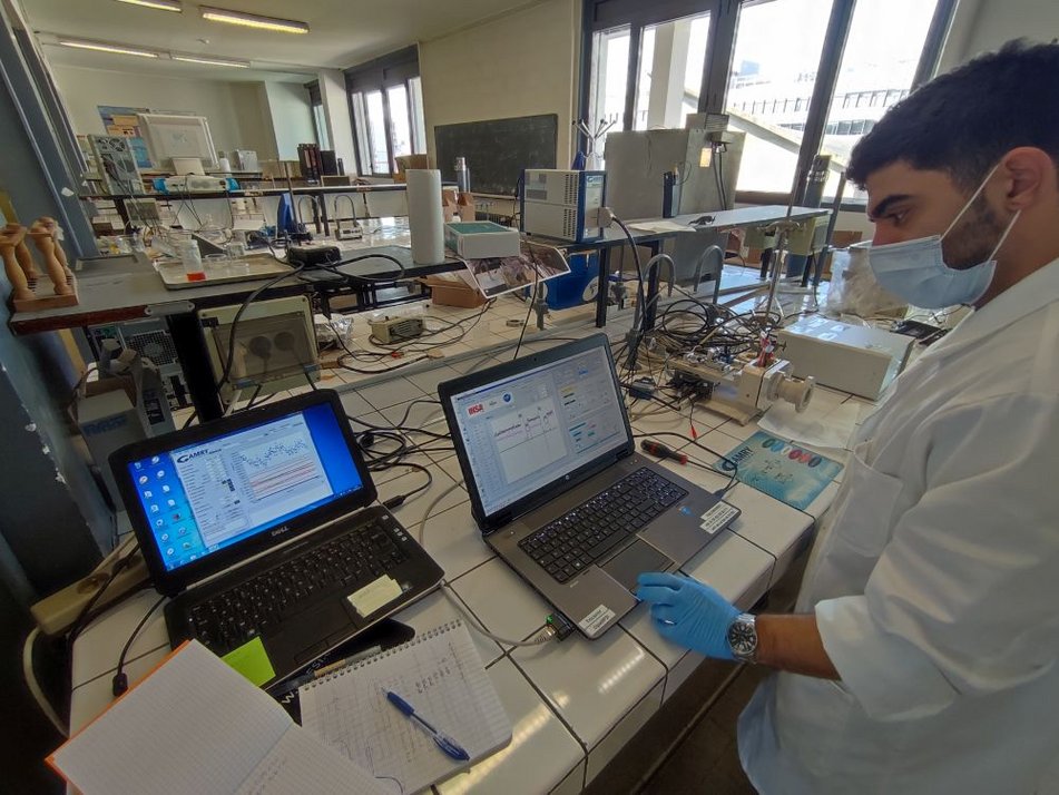 Ludovico (ESR 2) at INSA Lyon (France) for his secondment. In the picture: assessing the tribocorrosion properties of his newly developed metallic materials.