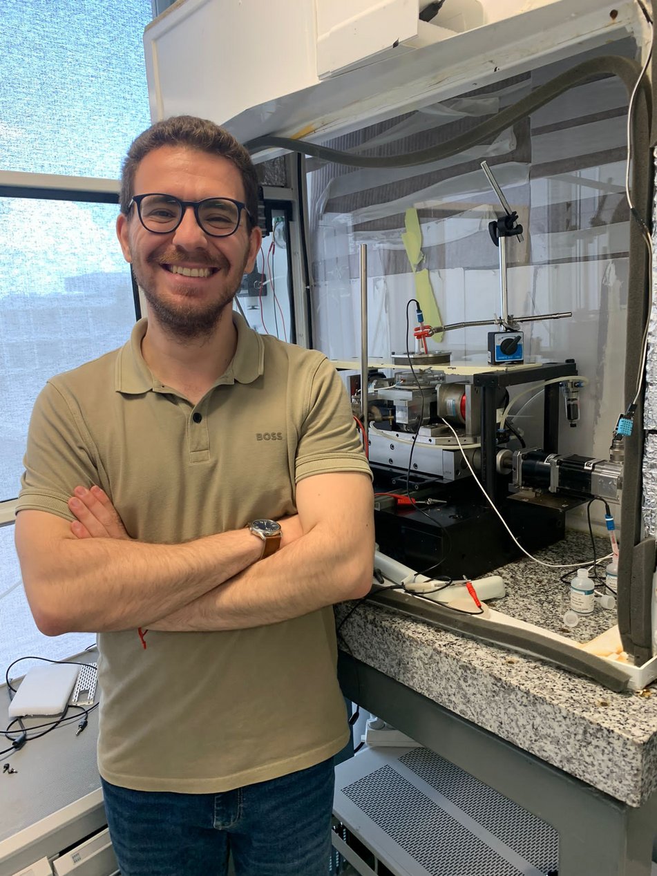 Adnan performing his experiments in the tribocorrosion labs of INSA Lyon (France) during his secondment.