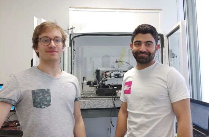 Yohan (ESR 14) and Ludovico (ESR 2) during their secondment in the tribocorrosion laboratory at INSA Lyon, France. April 2022.